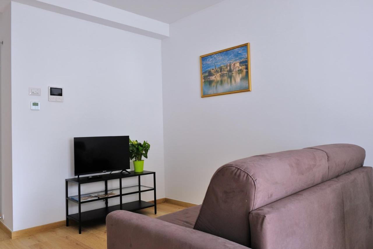 Appartamenti Alle 5 Torri Mezzolombardo Buitenkant foto